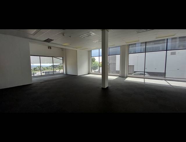 186M² OFFICE TO LET IN BRYANSTON